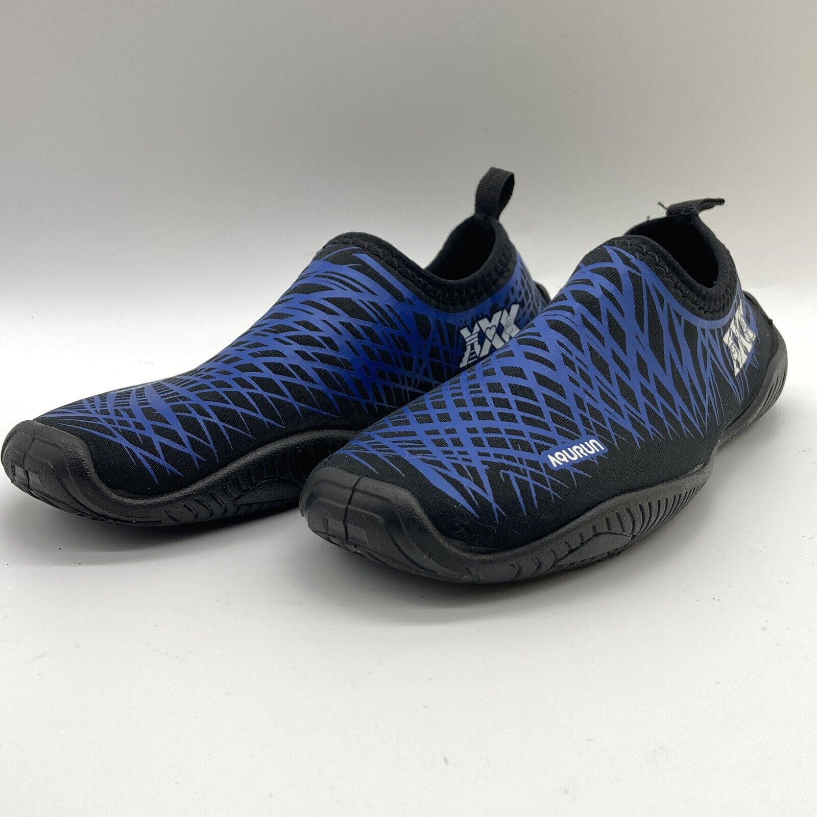 Aqurun Dicapac Water Shoes Quick Dry Anti-slip Black & Blue Youth Size 3.5 Y
